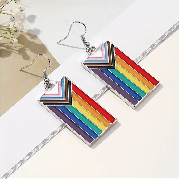 NEW! Rainbow Color Flag Shape Earrings & Necklace Set Pride Day - Picture 4 of 5